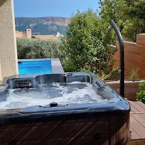 Rêves De Vie, Vue Mer, Piscine Non Chauffée Et Privatifs Cassis