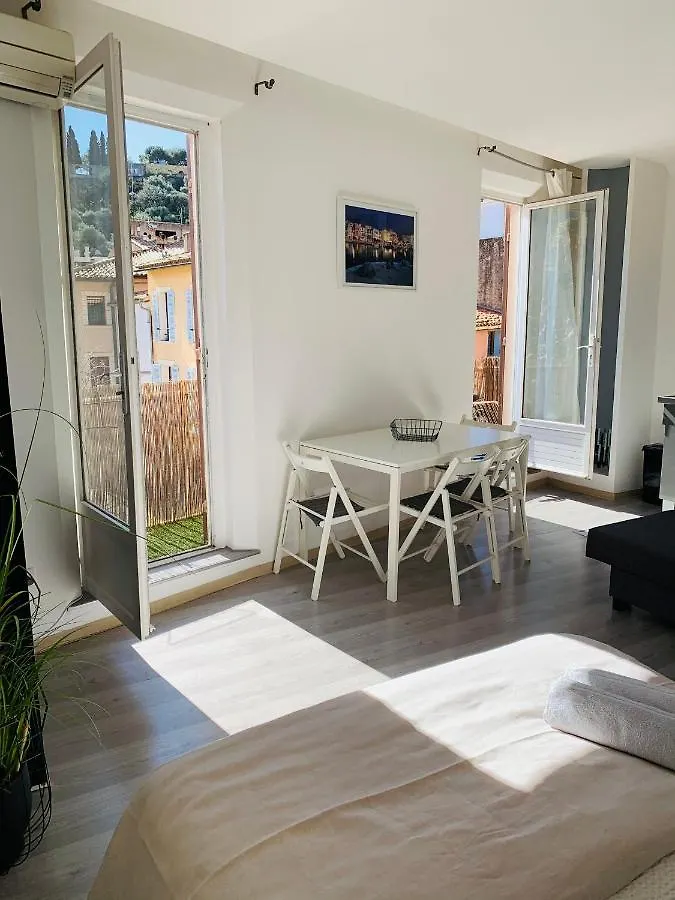 Apartment Au Coeur Du Village Joli Studio Cassis France